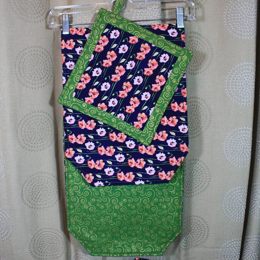 Hand-Crafted Reversible Table Linens - Picture 2 of 10